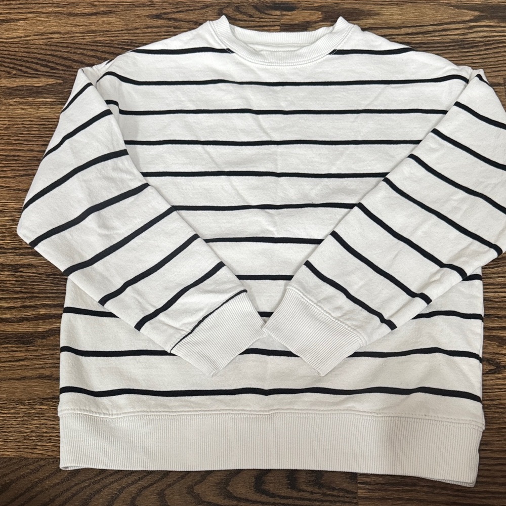 Striped Black and White sweatshirt